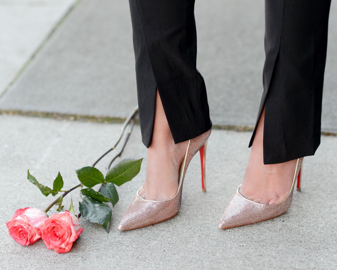 Luxury designer Womens Sandal red bottom Dress shoes fashion pump high heels for women party wedding glitter leather spikes Pointed Toes Pum, Black
Luxury designer Womens Sandal red bottom Dress shoes fashion pump high heels for women party wedding glitter leather spikes Pointed Toes Pum, Black