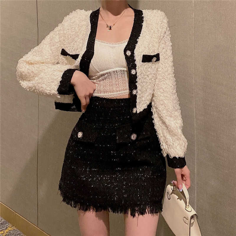 Spring Women 2 Pieces Sets Korean Fashion Elegant Single-Breasted Coat + High Waist Tassel Tweed Mini Skirts Outfit 210526, Photo color
Spring Women 2 Pieces Sets Korean Fashion Elegant Single-Breasted Coat + High Waist Tassel Tweed Mini Skirts Outfit 210526, Photo color
