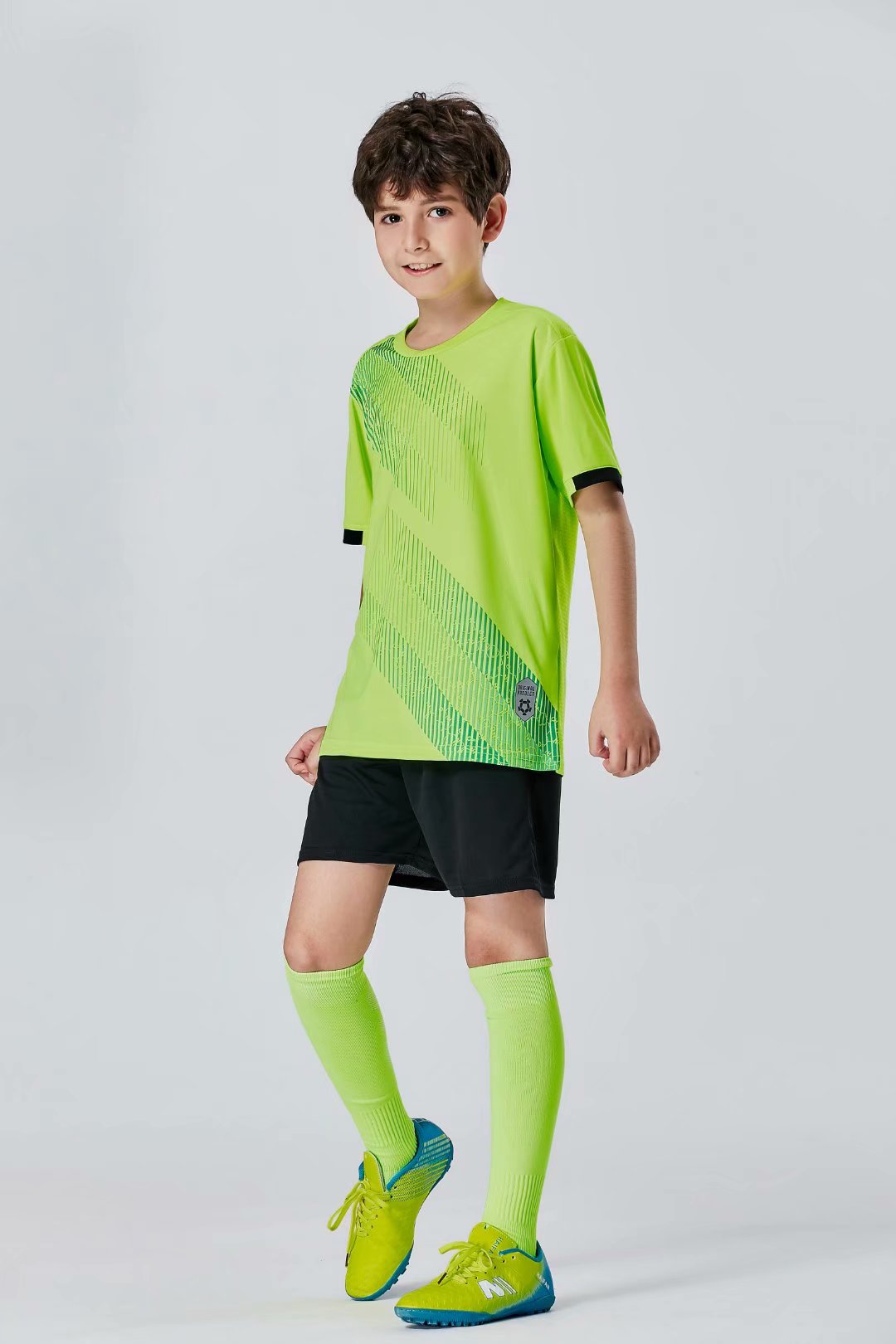 #0106 Football uniform men+kids soccer Jersey printing team custom track and field sports short-sleeved shirt, Black;yellow
#0106 Football uniform men+kids soccer Jersey printing team custom track and field sports short-sleeved shirt, Black;yellow