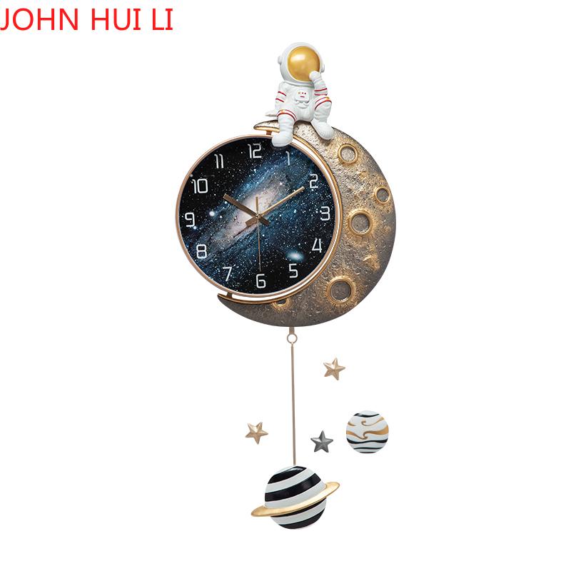 Wall Clocks Creative Fashion Astronaut Clock Decoration Nordic Style Living Room Modern Cartoon Decorative Art
Wall Clocks Creative Fashion Astronaut Clock Decoration Nordic Style Living Room Modern Cartoon Decorative Art