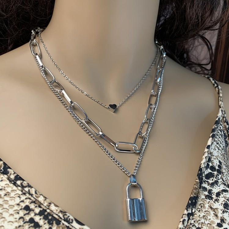 Pendant Necklaces 2021 Temperament Retro Necklace Female Cold Wind Hip-hop Neckband Personality Multi-layer Love Lock Type Clavicle Chain 
Pendant Necklaces 2021 Temperament Retro Necklace Female Cold Wind Hip-hop Neckband Personality Multi-layer Love Lock Type Clavicle Chain