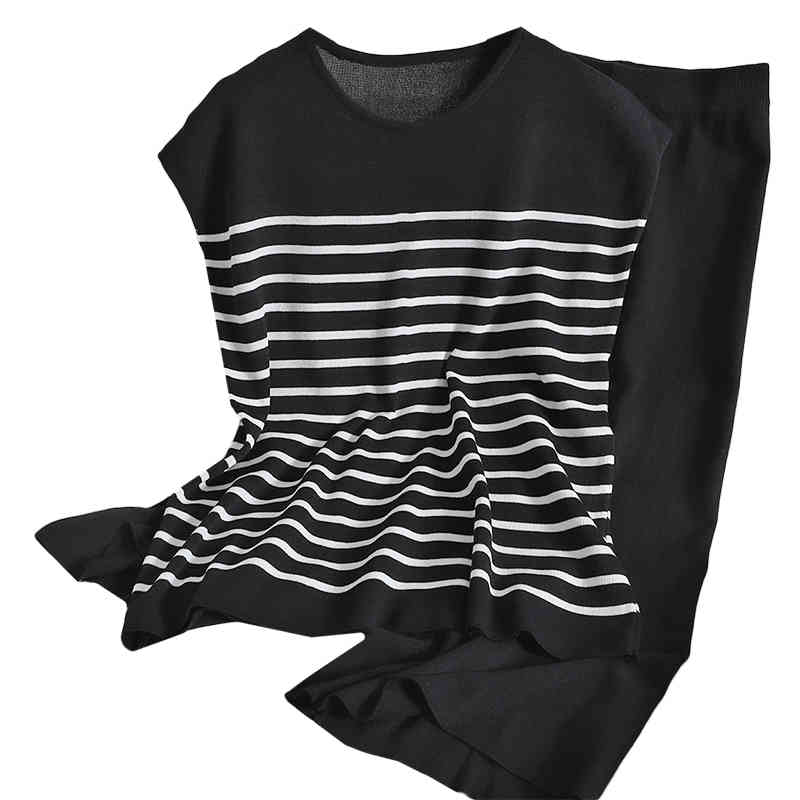 Spring Wear Contrast Striped Pullover Sleeveless Vest Top+slim and Versatile Nine-point Wide-leg Pants Knitted Two-piece Women 210507