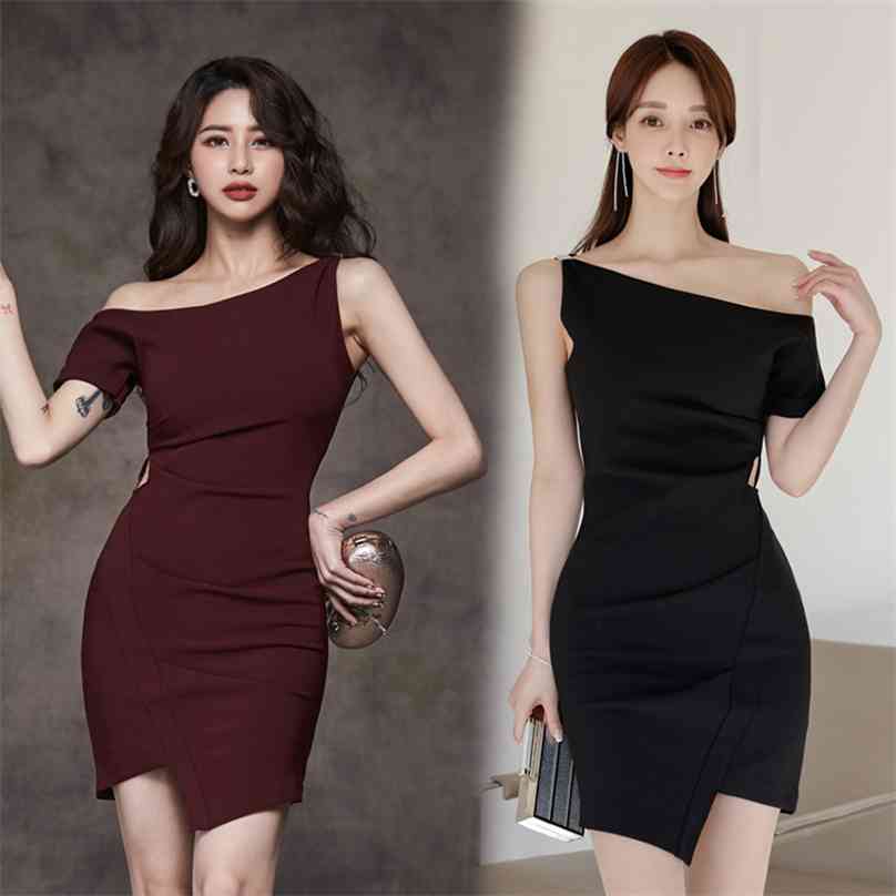 one shoulder dress Sexy SUmmer Sleeveless irregular neck Formal Bodycon Party Dresses for women clothing 210602, Black
one shoulder dress Sexy SUmmer Sleeveless irregular neck Formal Bodycon Party Dresses for women clothing 210602, Black