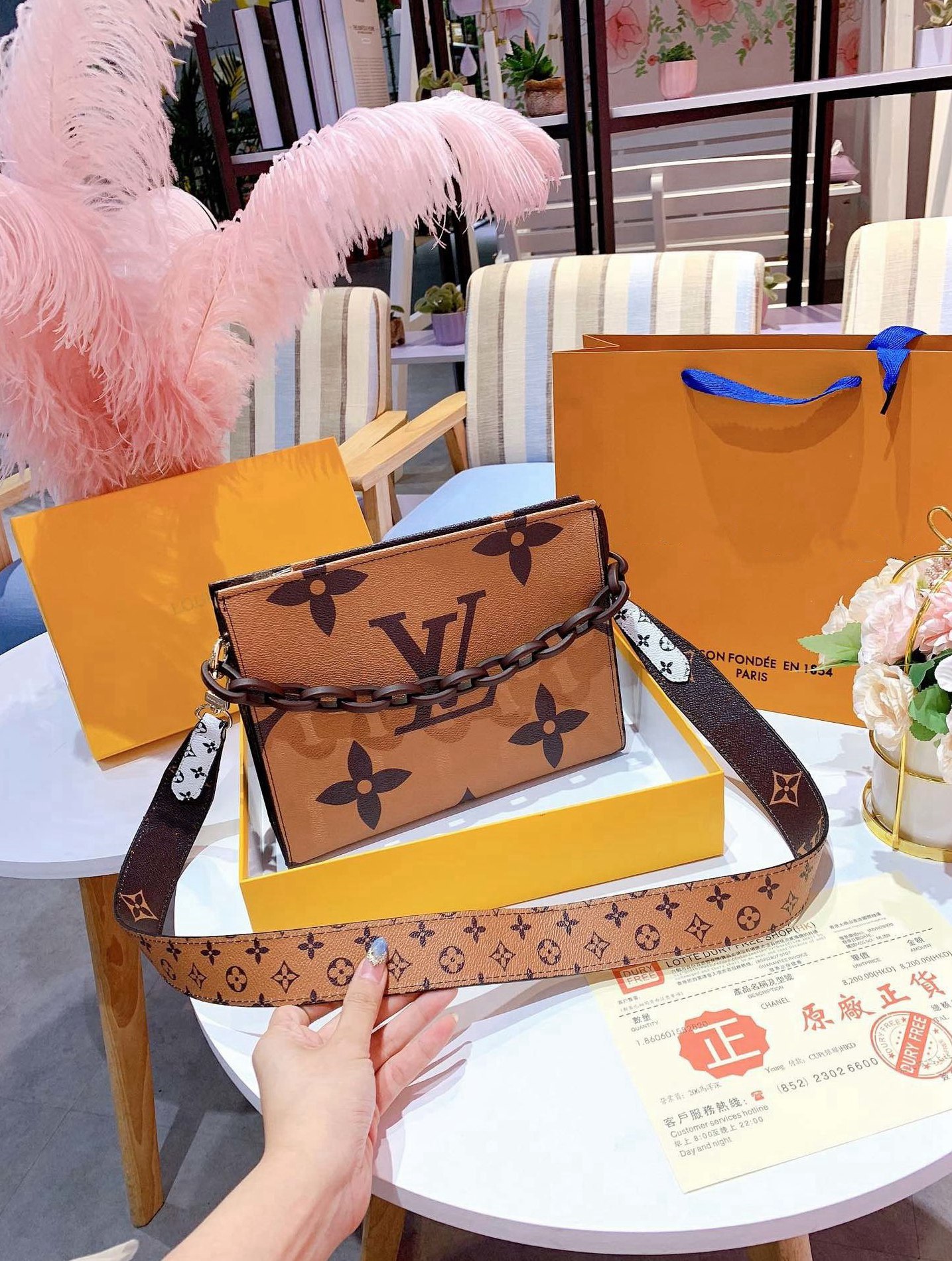 2021 The Designers Soft Leather Women Handbag Capacity Tote Bags Fashion Makeup Luxurys Brang Logo Bag -L3175, Red;black
2021 The Designers Soft Leather Women Handbag Capacity Tote Bags Fashion Makeup Luxurys Brang Logo Bag -L3175, Red;black