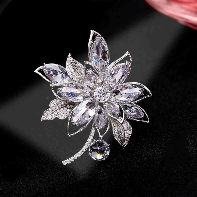 2021 Color Zircon Flower Brooch Female Korean Fashion Temperament Gold High-grade