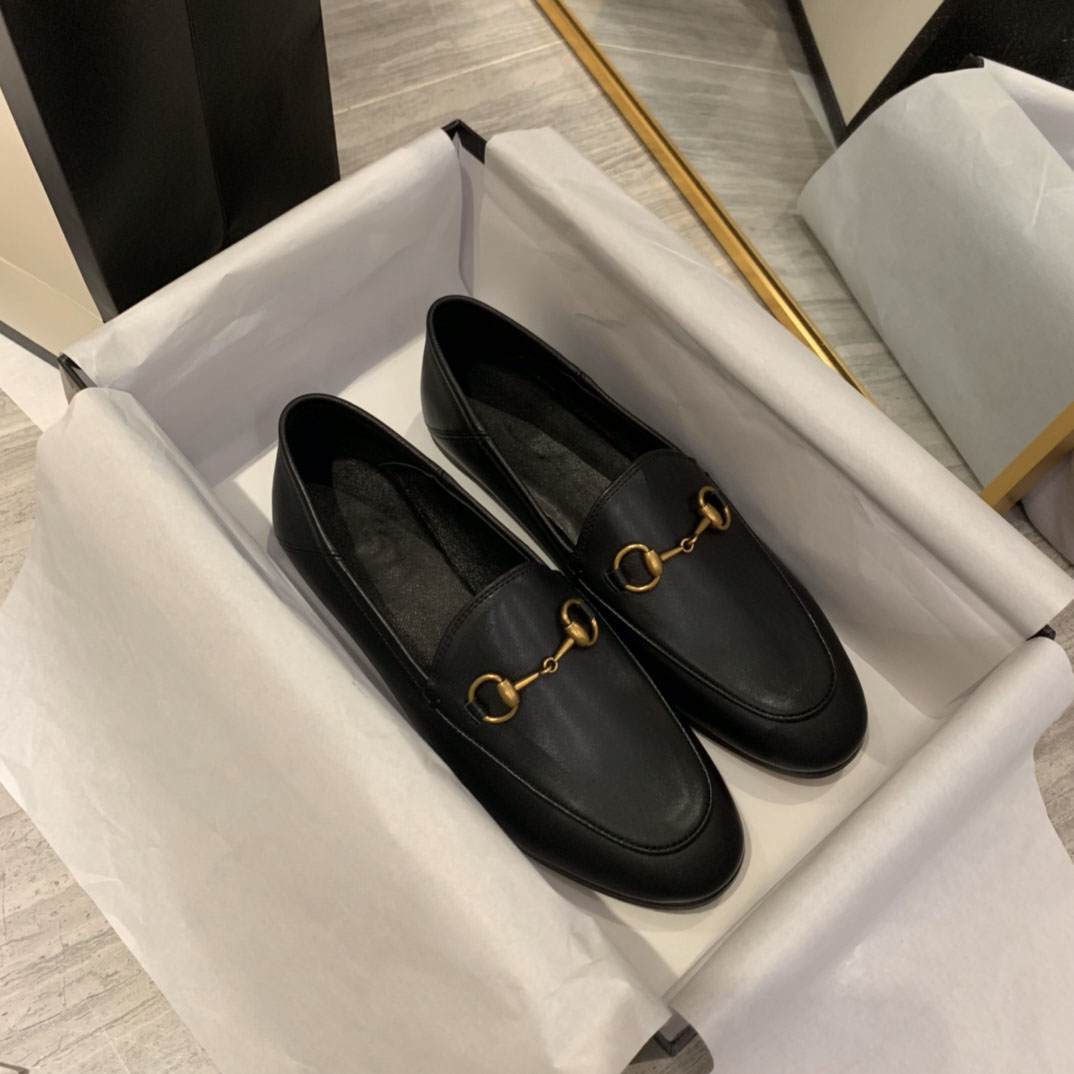 2021 Top Designer Ladies shoes Jordaan loafer new luxury designer Casual Shoes leather women classic fashion with box size 35-40
2021 Top Designer Ladies shoes Jordaan loafer new luxury designer Casual Shoes leather women classic fashion with box size 35-40