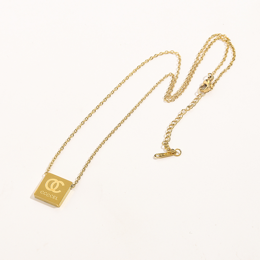Never Fading 14K Gold Plated Luxury Brand Designer Simple Pendants Necklaces Stainless Steel Letter Print Choker Pendant Necklace Beads Chain Jewelry Accessories
Never Fading 14K Gold Plated Luxury Brand Designer Simple Pendants Necklaces Stainless Steel Letter Print Choker Pendant Necklace Beads Chain Jewelry Accessories
