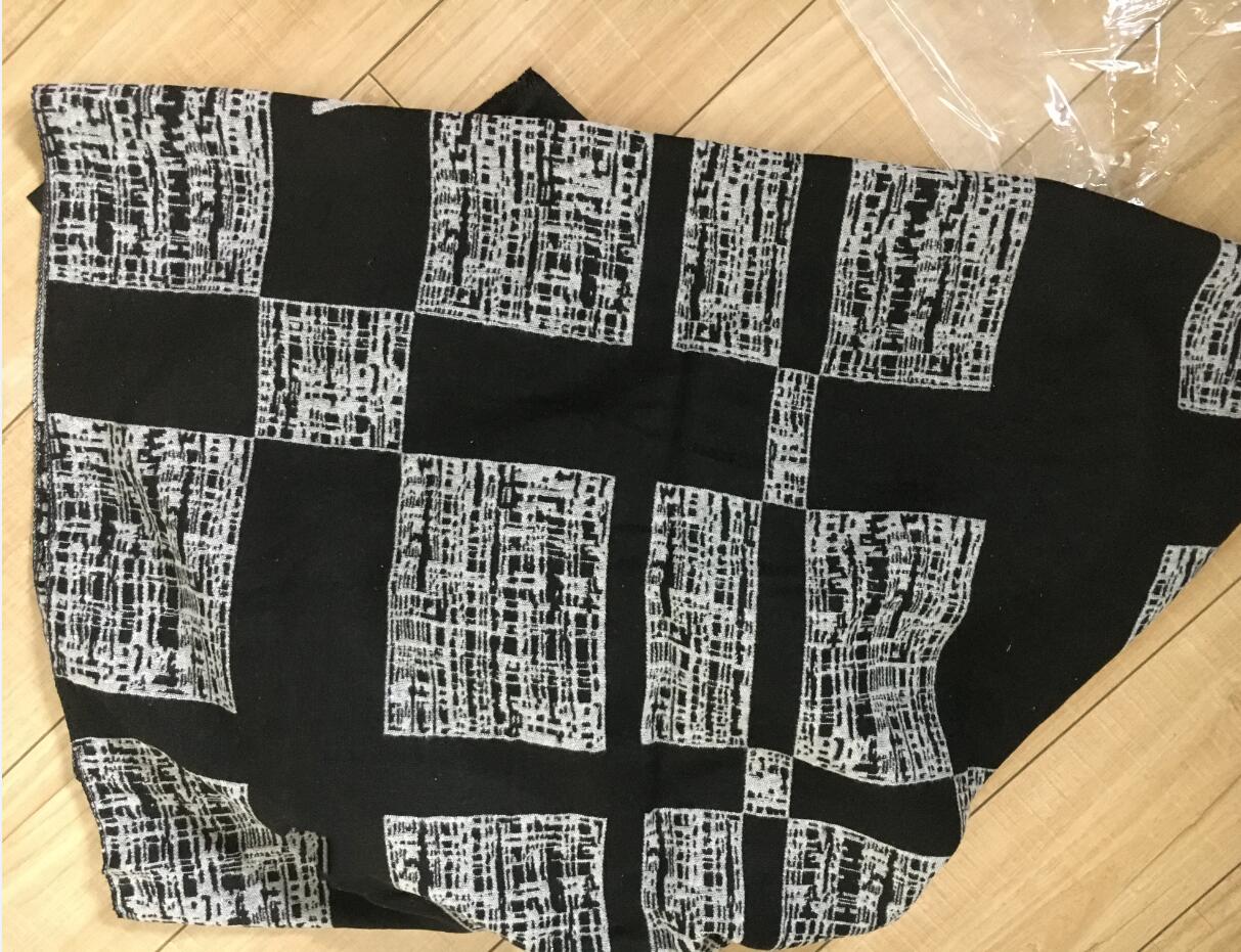 Christmas 2022 winter Fashion Shawls Scarves QR code letter Season Scarf Hot Womens Brand Shawl Woman Long Neck Scarves Optional black large size 180*75cm
Christmas 2022 winter Fashion Shawls Scarves QR code letter Season Scarf Hot Womens Brand Shawl Woman Long Neck Scarves Optional black large size 180*75cm