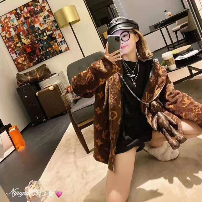 Fall/Winter 20SS Women's and Men's Hoodie Coat Loose Fashion Print Outdoor Casual Warm Lover Coat for Lovers, Beige
Fall/Winter 20SS Women's and Men's Hoodie Coat Loose Fashion Print Outdoor Casual Warm Lover Coat for Lovers, Beige