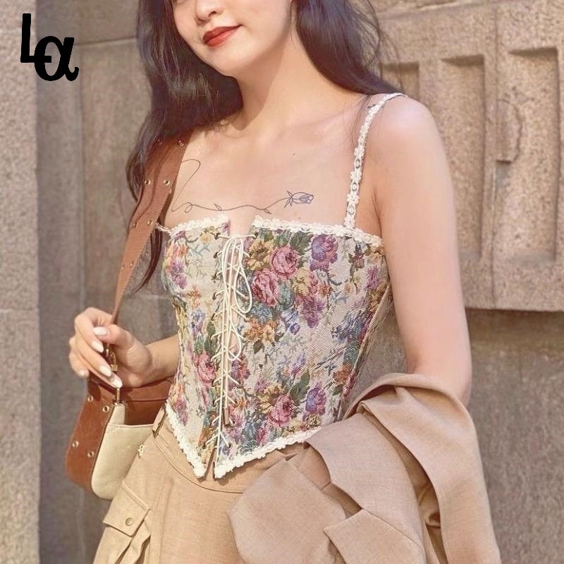 French Vintage Print Halter Tops Women Elegant Designer Chic Bandage Floral Corset Shirts Sexy Party Club Ladies Top 210519
French Vintage Print Halter Tops Women Elegant Designer Chic Bandage Floral Corset Shirts Sexy Party Club Ladies Top 210519