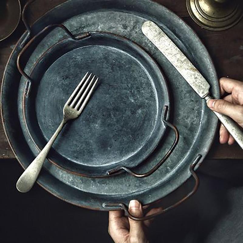 Kitchen Storage & Organization Decorative Serving Tray Metal Retro Plate Handle Handcrafted Round Wrought Vintage Bread Home Decor
Kitchen Storage & Organization Decorative Serving Tray Metal Retro Plate Handle Handcrafted Round Wrought Vintage Bread Home Decor