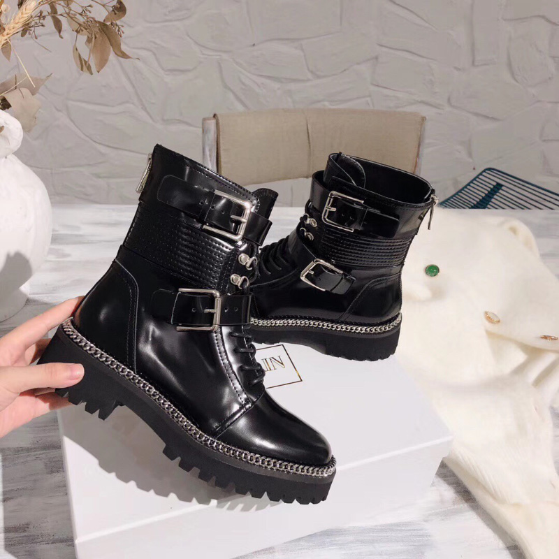 women Black Lace-Up Leather Luxuryn Ankle Zipper Chain-link Buckles Accents Round Toe Winter martin combat Boots
women Black Lace-Up Leather Luxuryn Ankle Zipper Chain-link Buckles Accents Round Toe Winter martin combat Boots