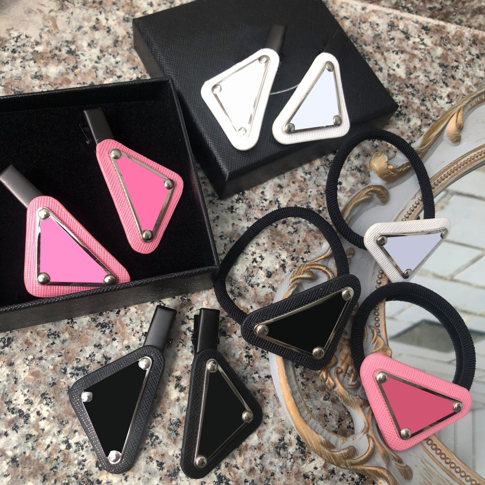 luxurys 2021 designers womens Hair Clips Letter Women Girl Barrettes with Fashion Jewelry Hairs accessories High Quality good nice
luxurys 2021 designers womens Hair Clips Letter Women Girl Barrettes with Fashion Jewelry Hairs accessories High Quality good nice