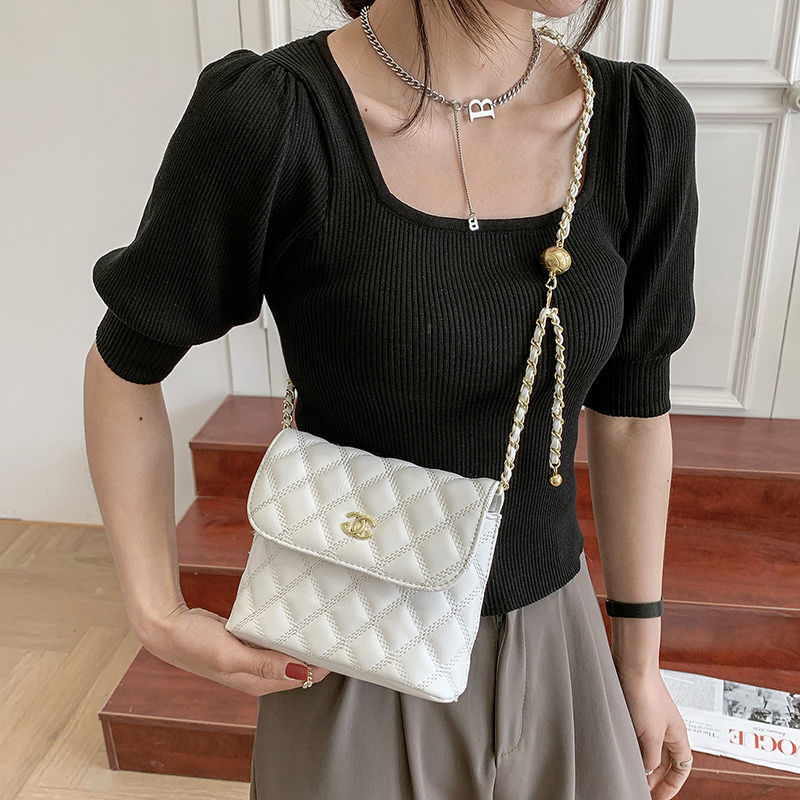 Handbag Bag women's 2021 new fashion versatile saddle xiaoxiangfeng Lingge chain small golden ball messenger zly
Handbag Bag women's 2021 new fashion versatile saddle xiaoxiangfeng Lingge chain small golden ball messenger zly