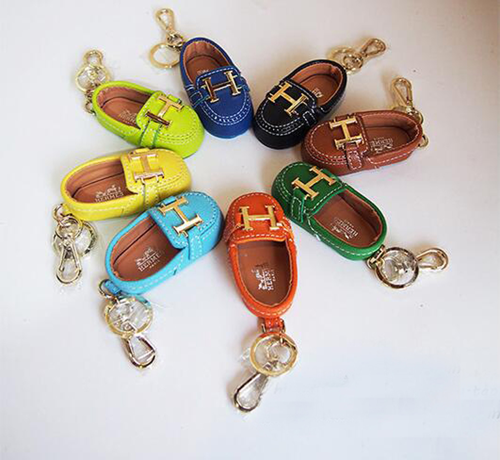 10 colors Shoes keychain fashion high quality H car key chain bag accessories, Silver
10 colors Shoes keychain fashion high quality H car key chain bag accessories, Silver