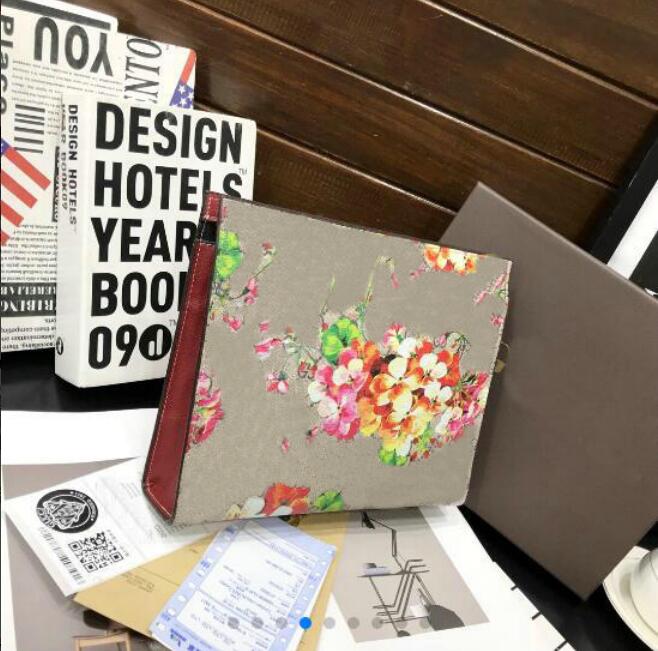 Fashion printing Toiletry Pouch 26 cm designer Protection Makeup Clutch Women Genuine Leather Waterproof designer Cosmetic Bags