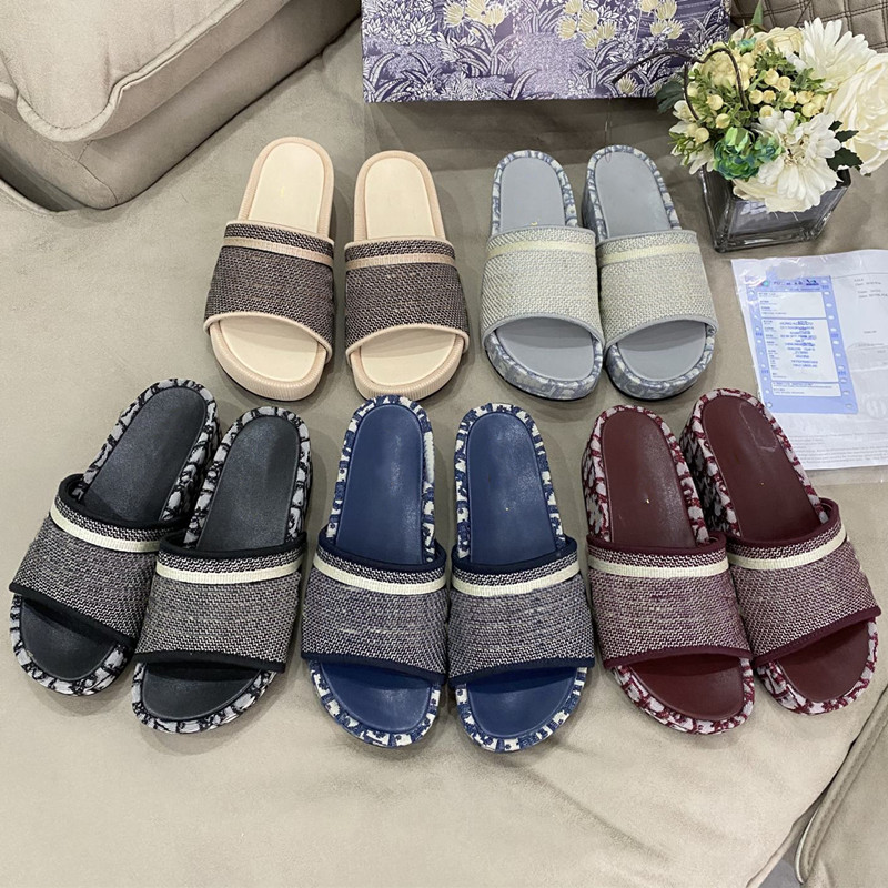Ladies Sandals Fashion Street Platform Slippers Classic Embroidered Flip Flops Water-dyed Cowhide Twill Cotton Mules Jacquard Leather Luxury, Black
Ladies Sandals Fashion Street Platform Slippers Classic Embroidered Flip Flops Water-dyed Cowhide Twill Cotton Mules Jacquard Leather Luxury, Black