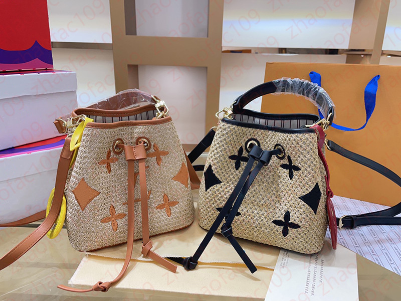 Straw Woven Bucket Bag Women Drawstring Handbag Raffia Crafted Crossbody Bags Genuine Leather Trim Embroidered L Letter Old Flower Adjustabl
Straw Woven Bucket Bag Women Drawstring Handbag Raffia Crafted Crossbody Bags Genuine Leather Trim Embroidered L Letter Old Flower Adjustabl