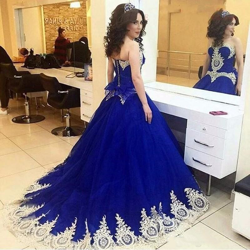 2022 Saudi Arabic Royal Blue Quinceanera Dresses Court Train Gold Lace Appliques Prom Party Sweetheart Gowns For Sweet 15 vestidos