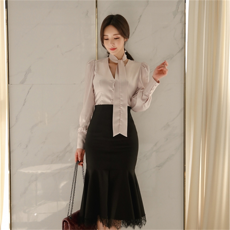 Spring Office Ladies 2 Pieces Set Women Long Puff Sleeve V-neck Beige Blouse Shirt+Lace patchwork Mermaid Skirt Suit 210529