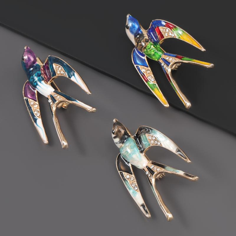 Pins, Brooches Fashion Metal Dripping Oil Rhinestone Swallow Brooch Female Creative Corsage Jewelry Accessories
Pins, Brooches Fashion Metal Dripping Oil Rhinestone Swallow Brooch Female Creative Corsage Jewelry Accessories