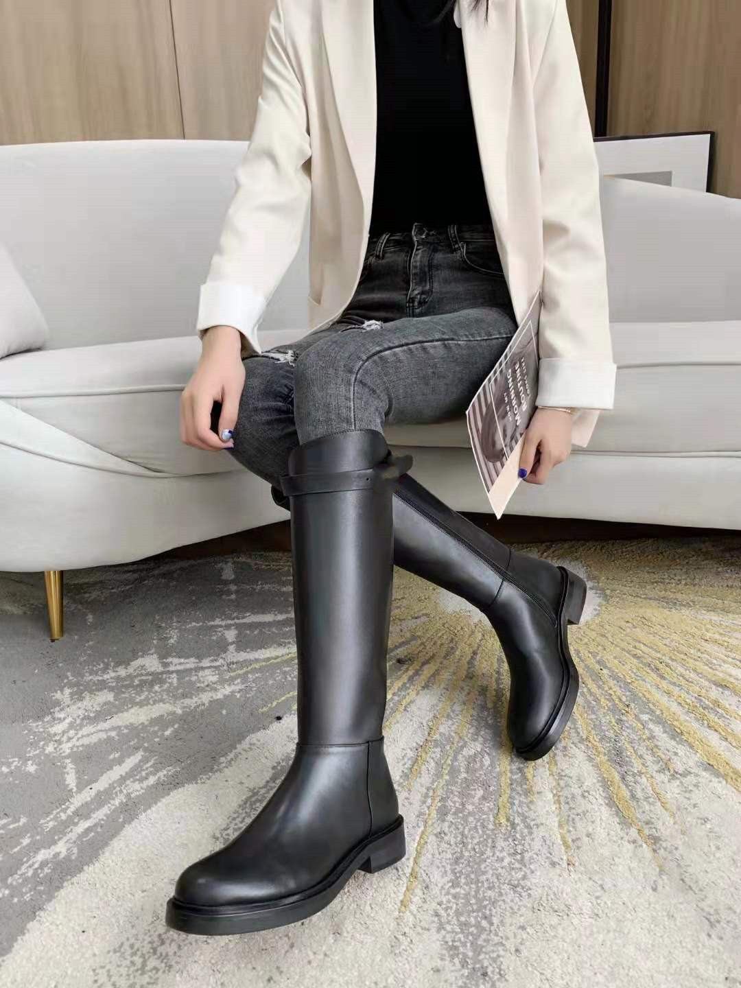 2021 designer's latest custom logo women's high boots leather non slip rubber sole luxury comfort exquisite technology quality 35-43
2021 designer's latest custom logo women's high boots leather non slip rubber sole luxury comfort exquisite technology quality 35-43
