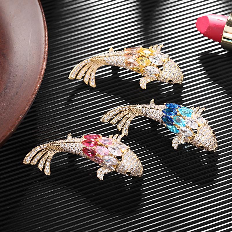 Pins, Brooches OKILY Vintage Three Color Zircon Animal Pin For Men Winter Coat Suit Accessories Jewelry Koi Fish Brooch Year Gift
Pins, Brooches OKILY Vintage Three Color Zircon Animal Pin For Men Winter Coat Suit Accessories Jewelry Koi Fish Brooch Year Gift