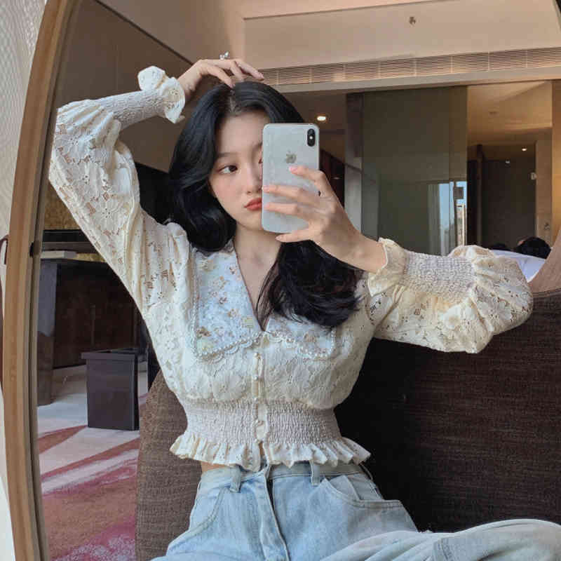 Embroidery Flower Women Crop Blouse Sexy Long Lantern Sleeve Cropped Shirt Female Chic Korean Blouses Elegant Lady Blusas 210519