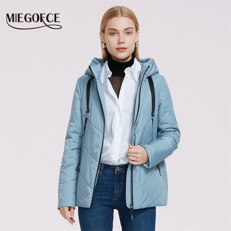 MIEGOFCE Jacket Waterproof Women Coat Special Design Sport Classic Hooded Quality Filler Women' Parka 211111, 201 black
MIEGOFCE Jacket Waterproof Women Coat Special Design Sport Classic Hooded Quality Filler Women' Parka 211111, 201 black