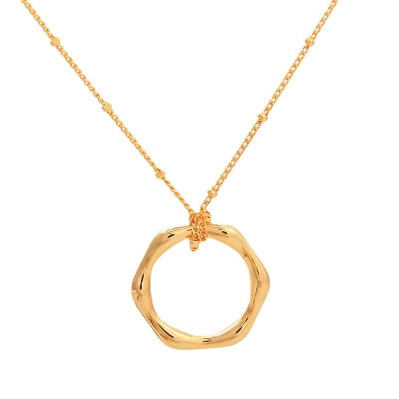 Chokers Simple Copper Individuality Irregular Ring Pendant Short Necklace Female Clavicle Chain
Chokers Simple Copper Individuality Irregular Ring Pendant Short Necklace Female Clavicle Chain