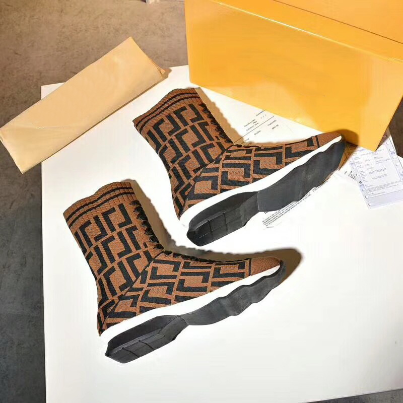 Designer Socks Boots Fashion Platform Men Women Letter Printed Knit Shoes Black White Stretch Autumn Winter Flat Boot Size 35-45
Designer Socks Boots Fashion Platform Men Women Letter Printed Knit Shoes Black White Stretch Autumn Winter Flat Boot Size 35-45