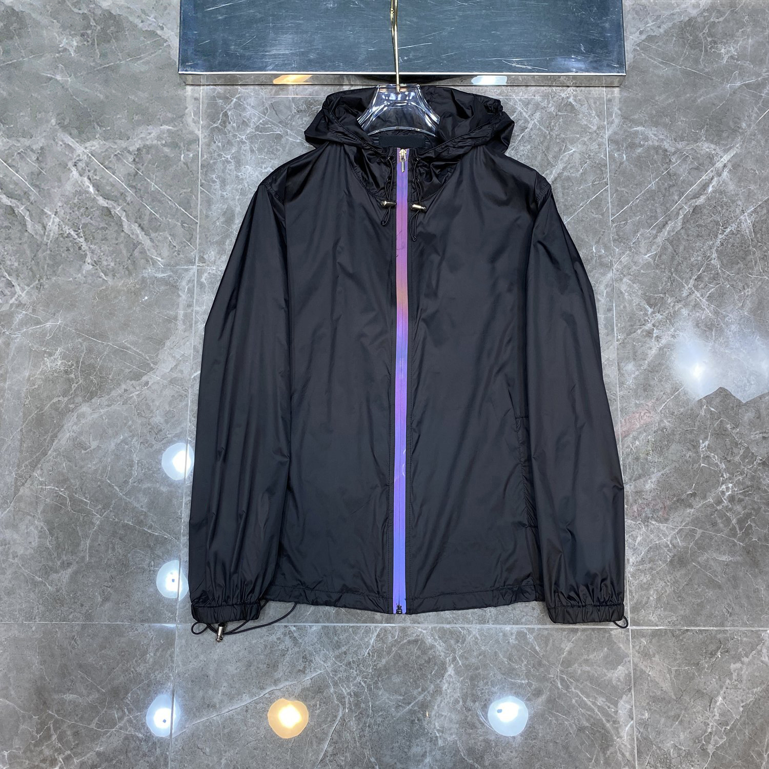 4 kind style Men's Jackets Quick drying nylon waterproof reflective Prevent bask designer Hoodies and Sweatshirts in a hood sport jacket gradient zipper, Black+prevent bask
4 kind style Men's Jackets Quick drying nylon waterproof reflective Prevent bask designer Hoodies and Sweatshirts in a hood sport jacket gradient zipper, Black+prevent bask