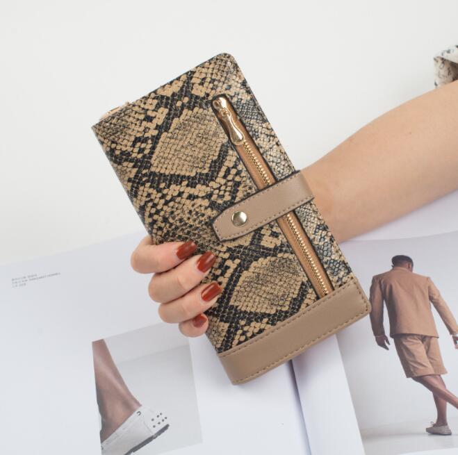 women leathers wallets personality popular snake pattern long wallet street trend multi-card leather coin purse large capacity multifunctional mobile phone bag, Pink(boutique box)
women leathers wallets personality popular snake pattern long wallet street trend multi-card leather coin purse large capacity multifunctional mobile phone bag, Pink(boutique box)