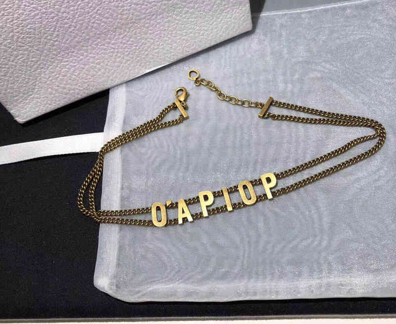 Fashion Initial Letter Choker Necklace Bijoux Cuban Link Iced Out Pendant Chains for Lady Womens Party Wedding Lovers Gift Jewelry with Box
Fashion Initial Letter Choker Necklace Bijoux Cuban Link Iced Out Pendant Chains for Lady Womens Party Wedding Lovers Gift Jewelry with Box
