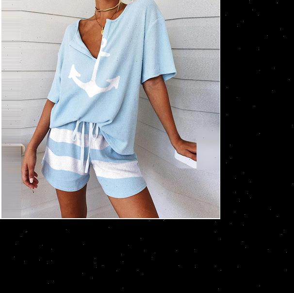 v neck boat anchor pattern women tracksuits printed short sleeve and shorts 2 piece set, Gray
v neck boat anchor pattern women tracksuits printed short sleeve and shorts 2 piece set, Gray