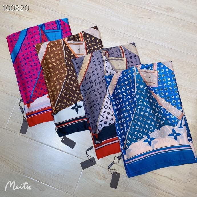 2021 classic and most popular hot style women's fashion wholesale print silk scarves soft thin silk scarves 180*90cm, Blue;gray
2021 classic and most popular hot style women's fashion wholesale print silk scarves soft thin silk scarves 180*90cm, Blue;gray