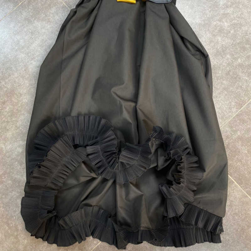 DEAT Women Ruffles Pleated Dress V-Neck Short Sleeve Arrivals Lady Sexy Temperament Fashion Spring Summer 11D1087 210709