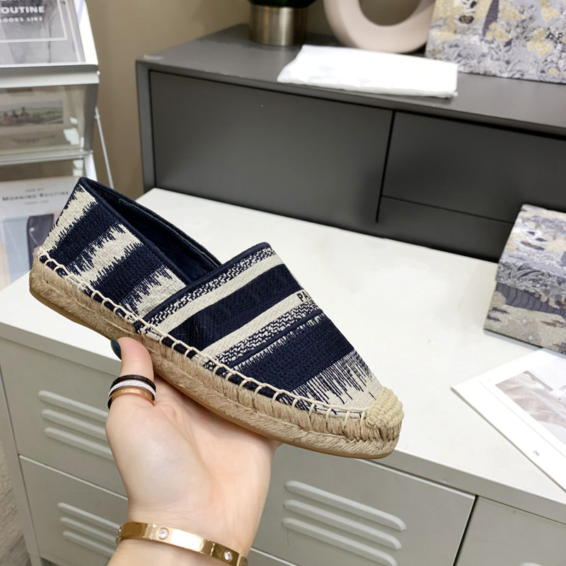 Espadrille Sneaker Embroidered Cotton Shoes Deep Blue Black Embroidery Shoe For Woman Signatures On Upper Lady Canvas Sneakers Rope wedge and Thin Rubber Sole
Espadrille Sneaker Embroidered Cotton Shoes Deep Blue Black Embroidery Shoe For Woman Signatures On Upper Lady Canvas Sneakers Rope wedge and Thin Rubber Sole