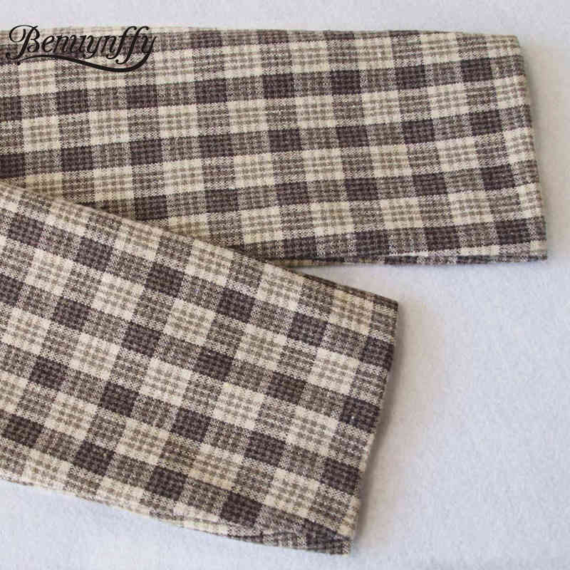 Notched Collar Single Button Plaid Tweed Blazer Women Autumn Long Sleeve Casual Office Woman Short Suit Coat 210510