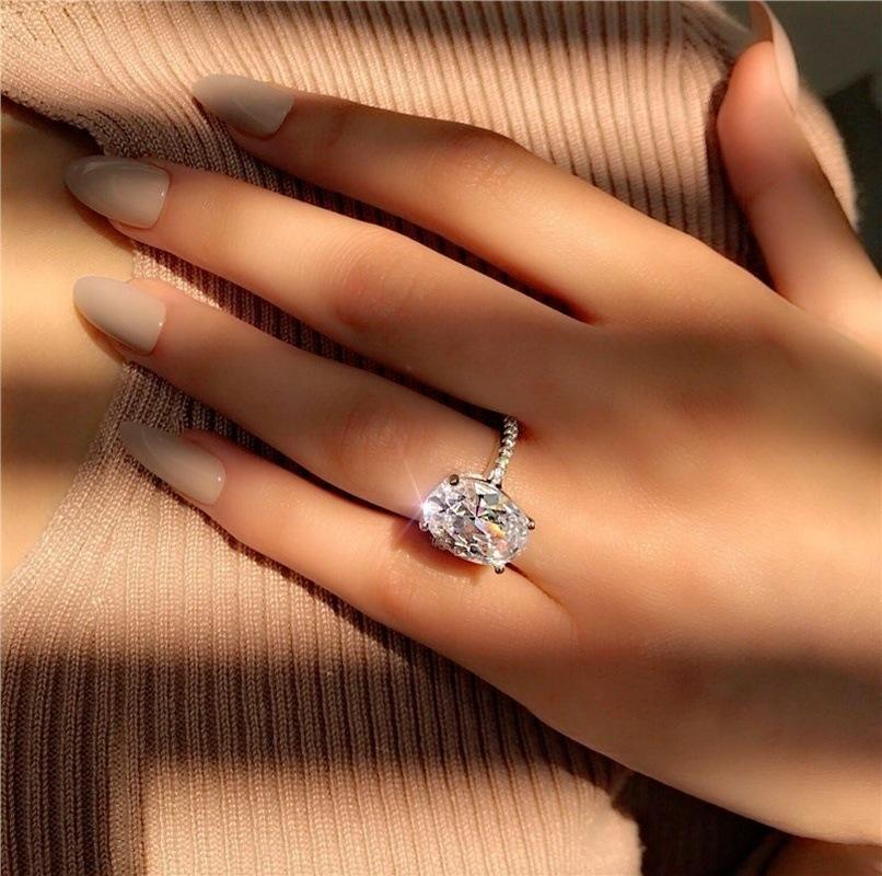 Cluster Rings 925 Silver Color Topaz Diamond Ring For Women Jewelry Oval 1 Anillos Wedding Gemstone Box, Golden;silver
Cluster Rings 925 Silver Color Topaz Diamond Ring For Women Jewelry Oval 1 Anillos Wedding Gemstone Box, Golden;silver