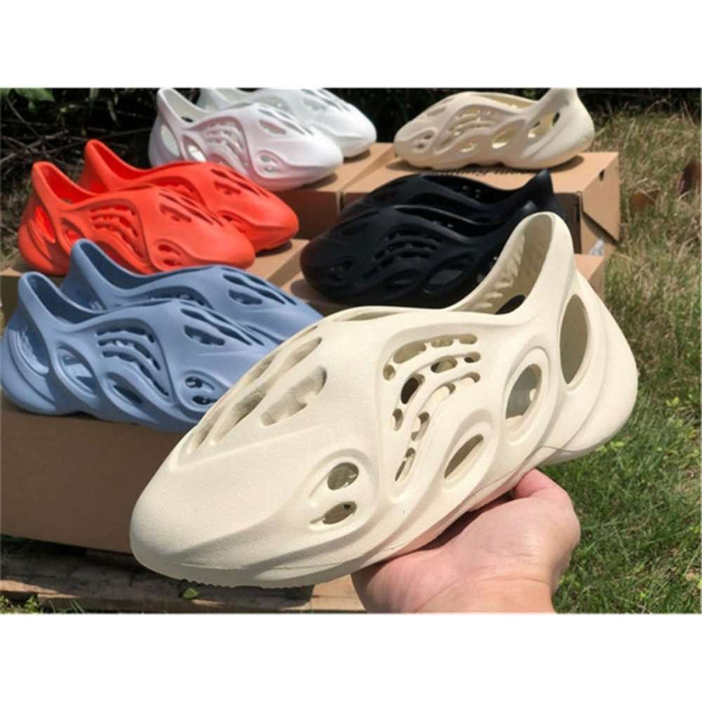 2021 Authentic Foam RNNR Ararat Shoes Sand G55486 White s Kanye West FY4567 Wave Runner Orange Black Blue Man Woman Sports Sneakers aaronKwok
2021 Authentic Foam RNNR Ararat Shoes Sand G55486 White s Kanye West FY4567 Wave Runner Orange Black Blue Man Woman Sports Sneakers aaronKwok