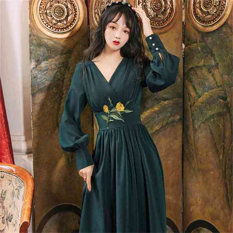 Silk and Lace Long Women Dress Green Mid-calf Elegant Floral Embroidery Full Sleeve V-neck Evening Party Night 210603, Blue
Silk and Lace Long Women Dress Green Mid-calf Elegant Floral Embroidery Full Sleeve V-neck Evening Party Night 210603, Blue