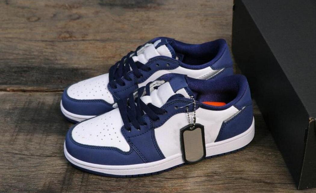Shoes Eric Koston SB 1 Low Man Designer Skateboard Special Edition I Midnight Navy White Ember Glow Metallic Silver Sneakers, Bubble wrap packaging
Shoes Eric Koston SB 1 Low Man Designer Skateboard Special Edition I Midnight Navy White Ember Glow Metallic Silver Sneakers, Bubble wrap packaging
