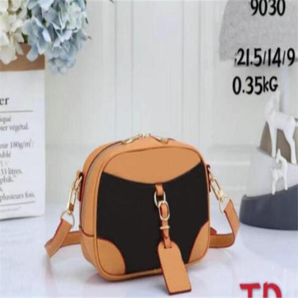 Top Quality Cross Body Leather Patchwork Messenger Bag Women Female Shoulder Bags Ladies Flap Purse handbags wallet, Beige
Top Quality Cross Body Leather Patchwork Messenger Bag Women Female Shoulder Bags Ladies Flap Purse handbags wallet, Beige