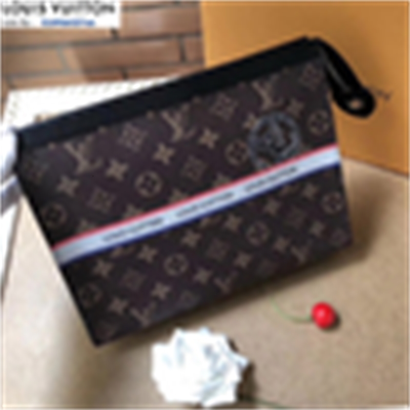 card brand designer luxury m61692 strap zipper bag men real leather key long wallet chain wallets compact purse clutches evening holders, Red;black 
card brand designer luxury m61692 strap zipper bag men real leather key long wallet chain wallets compact purse clutches evening holders, Red;black
