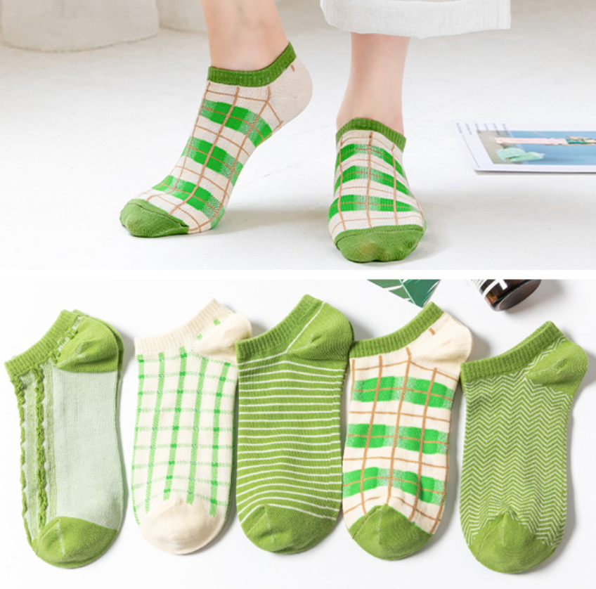 5Pairs/Lot Cheap Fashion Women Socks Funny Cotton Color Cartoon Duck Cat Bear Avocado Cute Happy Casual Soft Girls Short Socks