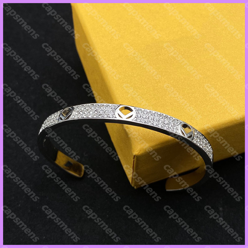 Diamonds New Women Bracelet Gold Fashion Ladies Bracelets Luxury Designer Jewelry Opening F Letters Bangle Accessories Party Nice D2111123F
Diamonds New Women Bracelet Gold Fashion Ladies Bracelets Luxury Designer Jewelry Opening F Letters Bangle Accessories Party Nice D2111123F