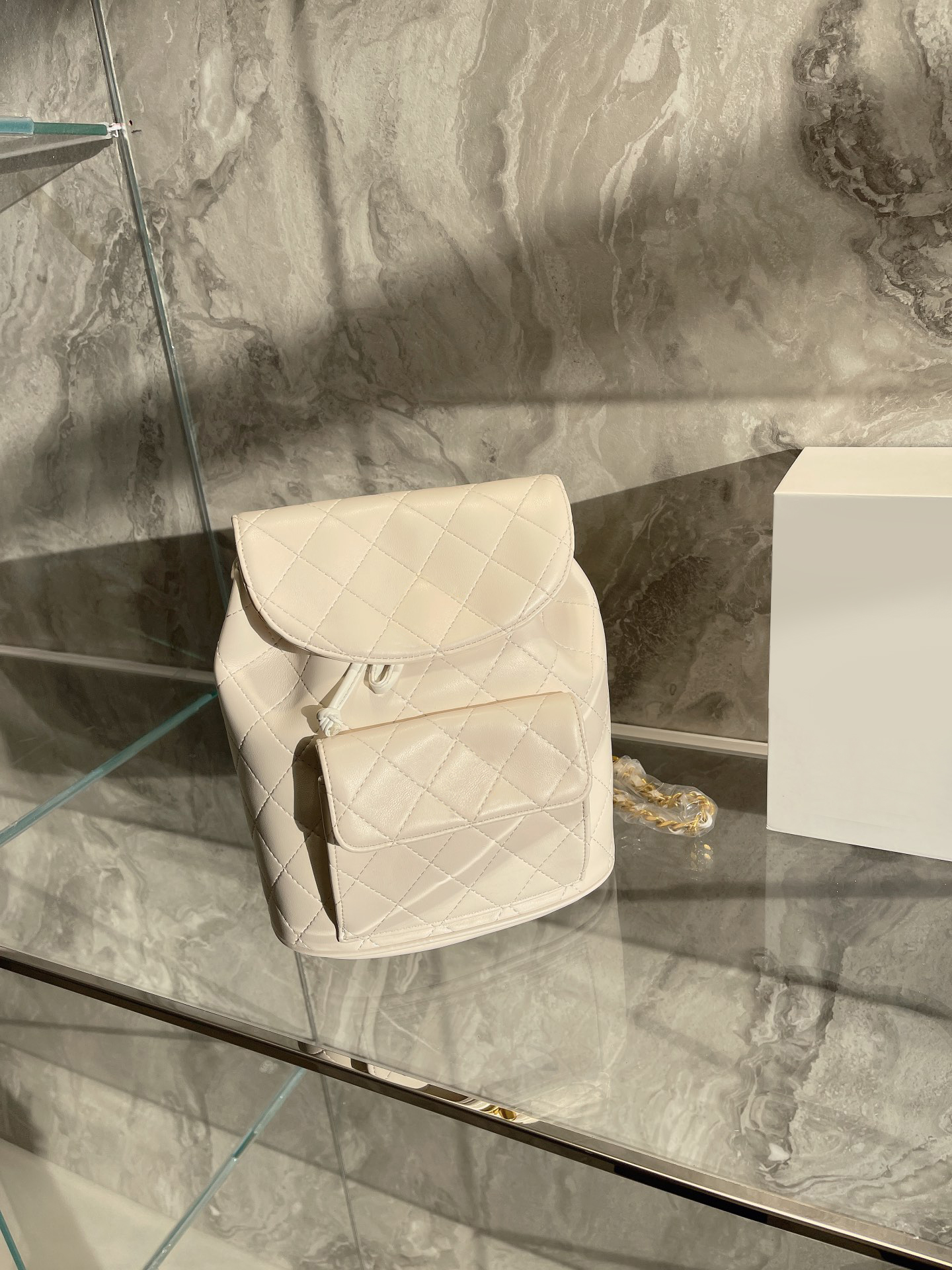 Top Quality Back pack Bags Women Designer Luxury Ladies Genuine Leather School Backpack Classic brand purse Wholesale price match boxes, This option is extra shipping fee;pls c
Top Quality Back pack Bags Women Designer Luxury Ladies Genuine Leather School Backpack Classic brand purse Wholesale price match boxes, This option is extra shipping fee;pls c