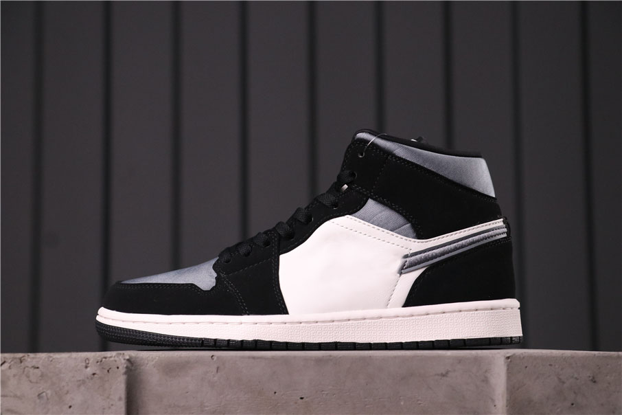 Special Edition Jumpman 1 Mid GS Panda Women Man Basketball Shoes Off Union 1s Luminous sole Fashion Trainers With Box, Pandan
Special Edition Jumpman 1 Mid GS Panda Women Man Basketball Shoes Off Union 1s Luminous sole Fashion Trainers With Box, Pandan