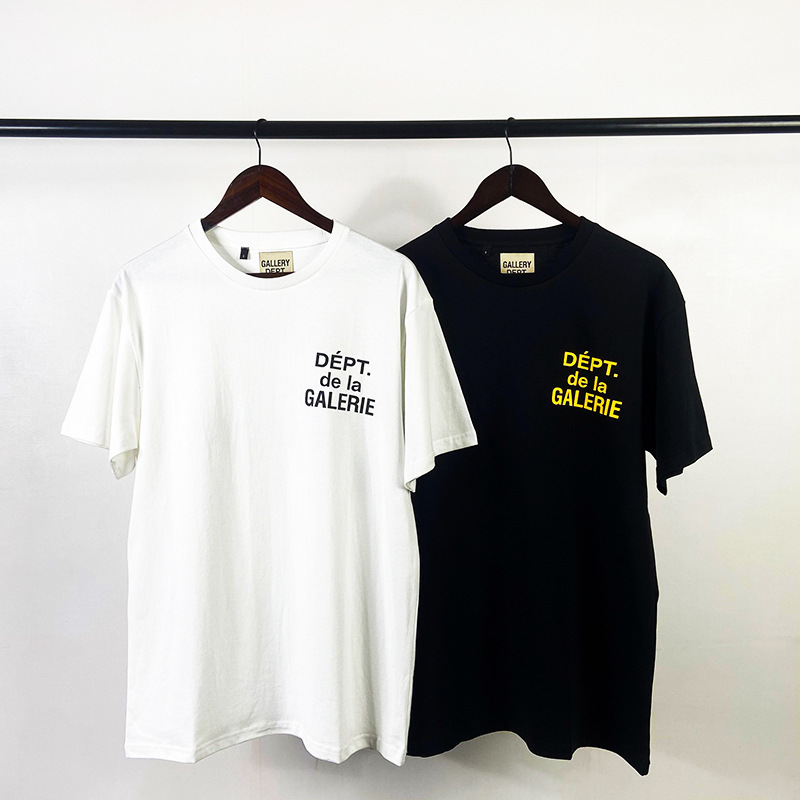 New correct version dept tee French micro alphabet print high street loose fitting short sleeve T-shirt for men and women, White;black
New correct version dept tee French micro alphabet print high street loose fitting short sleeve T-shirt for men and women, White;black